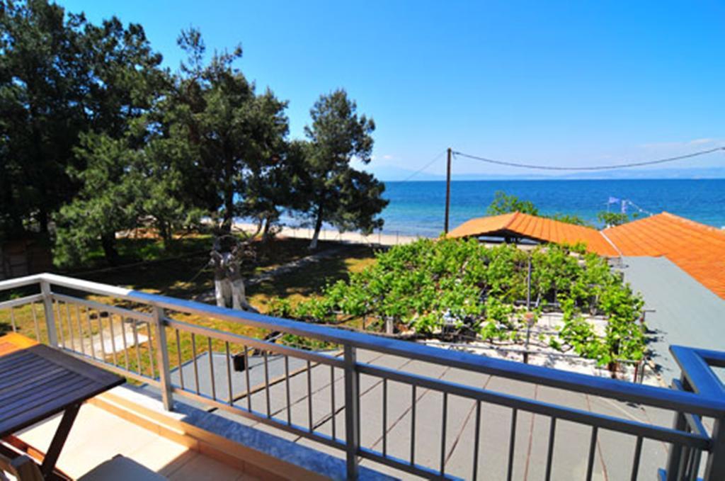 Sikoudis Gorgona Beach Skala Rachoni  Værelse billede